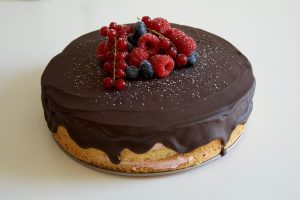 Himbeer-Sahne-Torte als Naked Cake