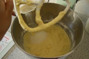 Herstellung Teig für Kokos-Cupcakes 